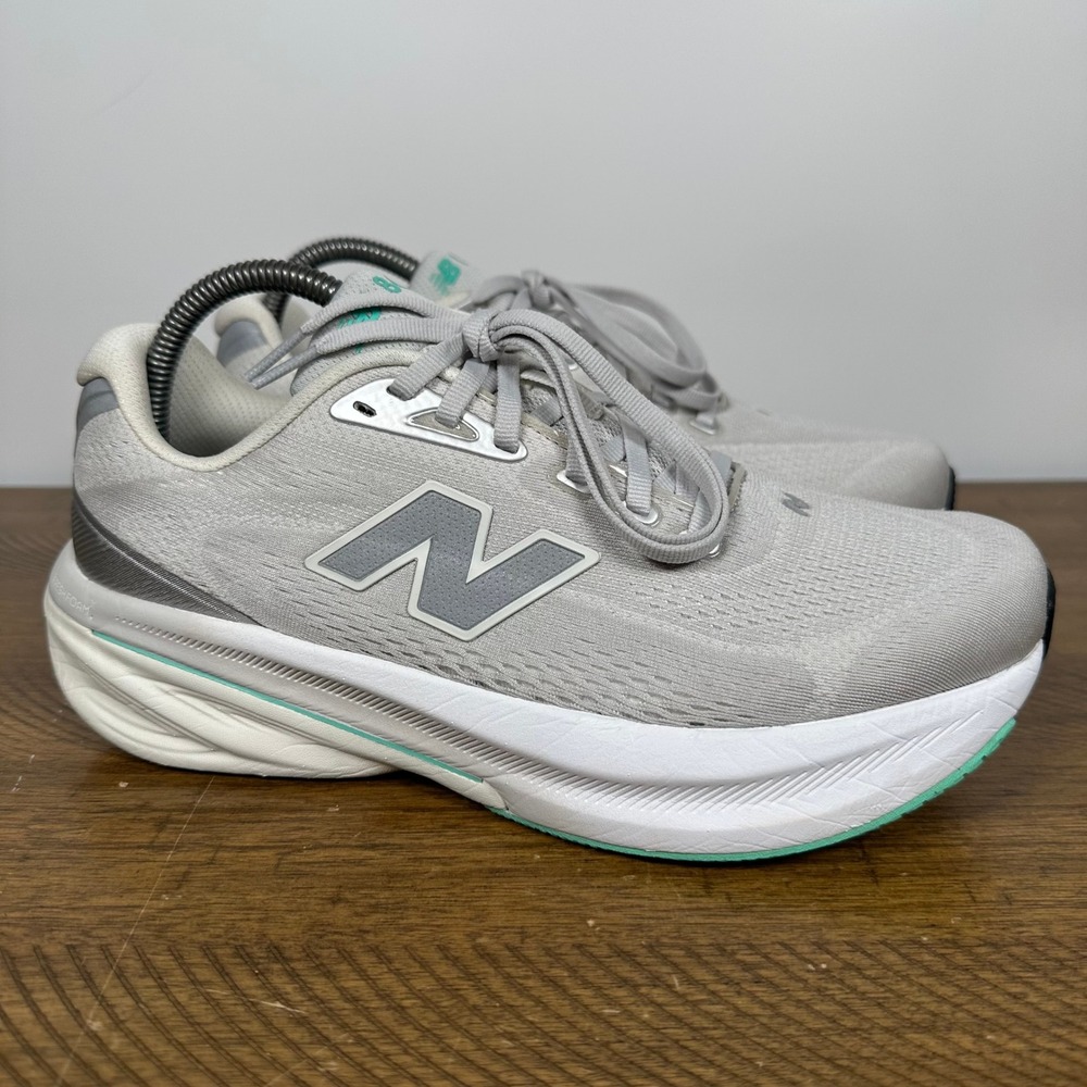 New Balance 860 Running Shoes Womens 9.5 Gray Mint Fresh Foam Sneakers W8606Z5